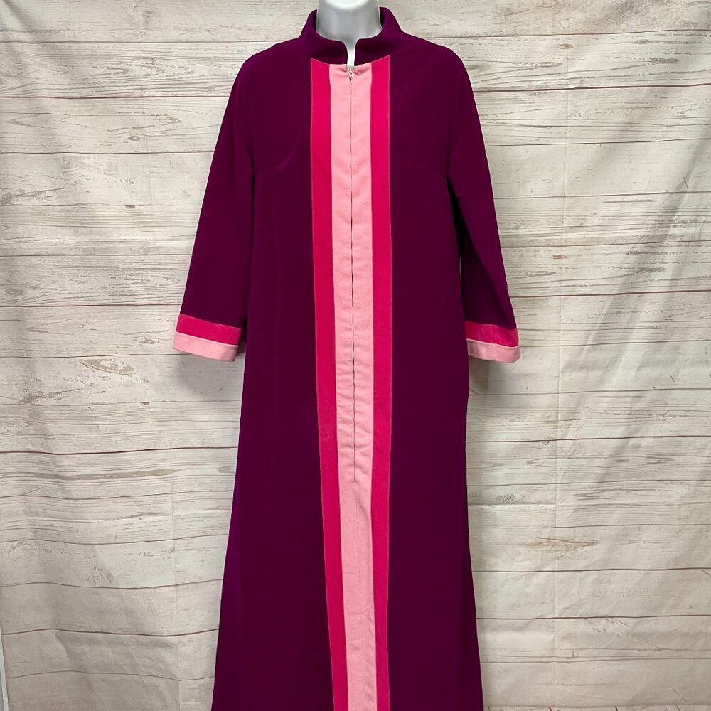 Vintage Vanity Fair Velveteen housecoat